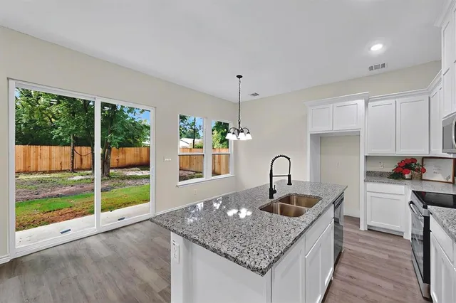 $2,200 | 417 Martin Luther King Jr Drive, Sulphur Springs, TX 75482