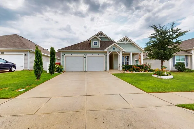 $2,200 | 417 Martin Luther King Jr Drive, Sulphur Springs, TX 75482