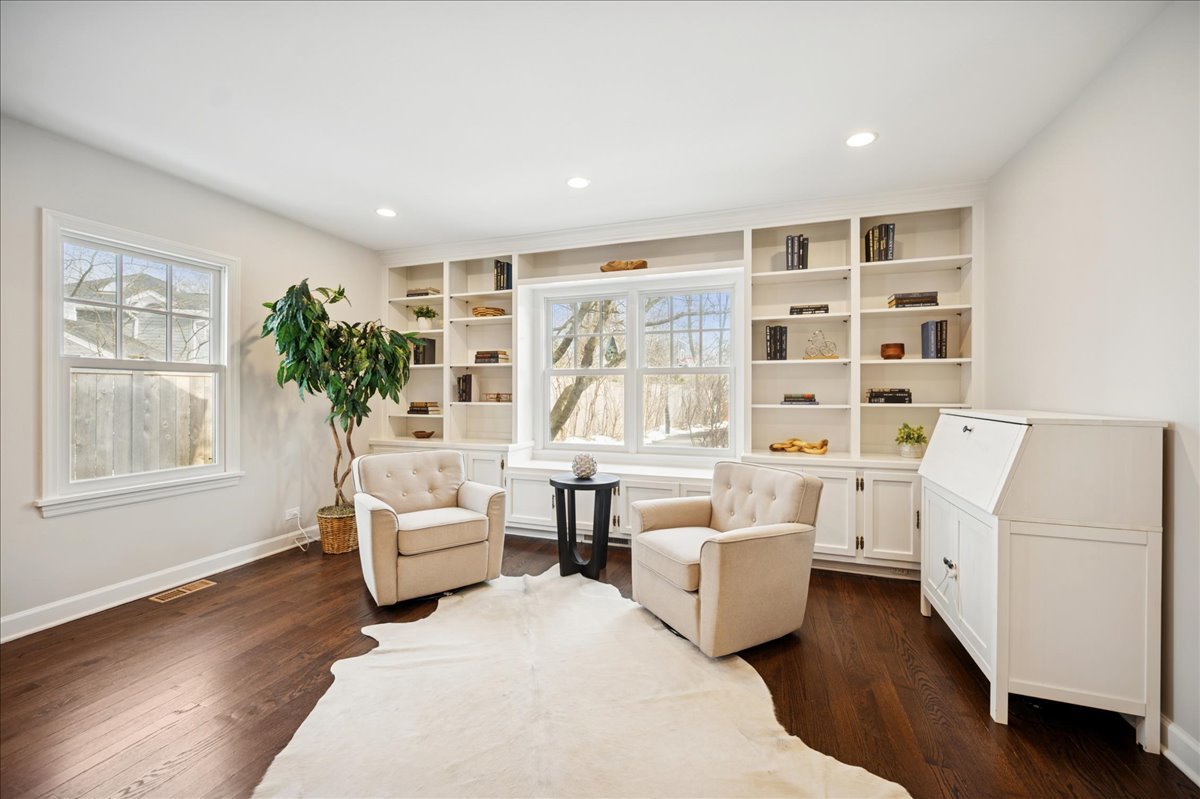 898 Bridlegate Lane Northfield, IL 60093 - Photo 8 of 43