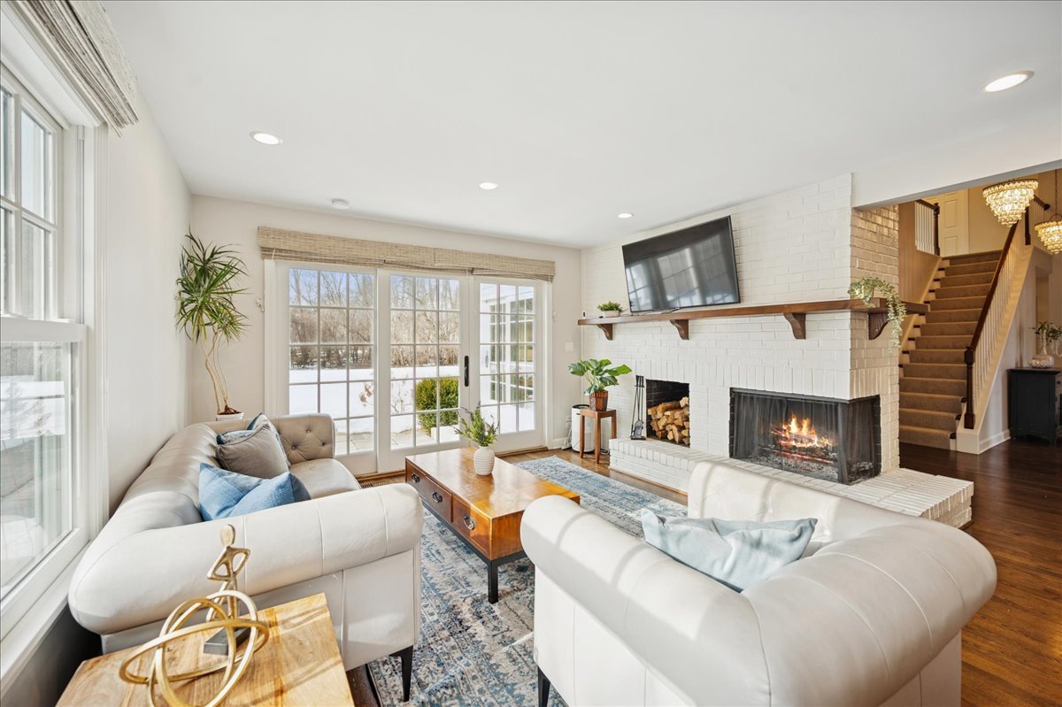 898 Bridlegate Lane Northfield, IL 60093 - Photo 10 of 43