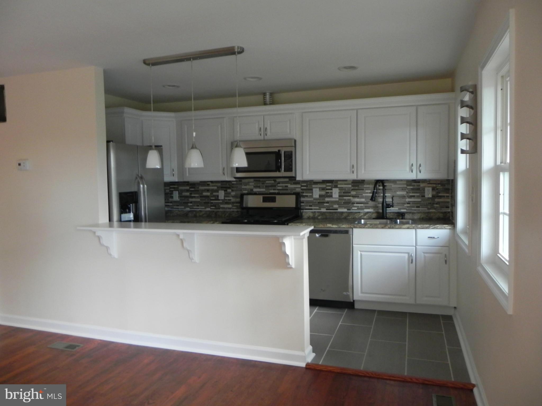 7851 Burnside Road Landover, MD 20785 - Photo 2 of 21 Interior (General)