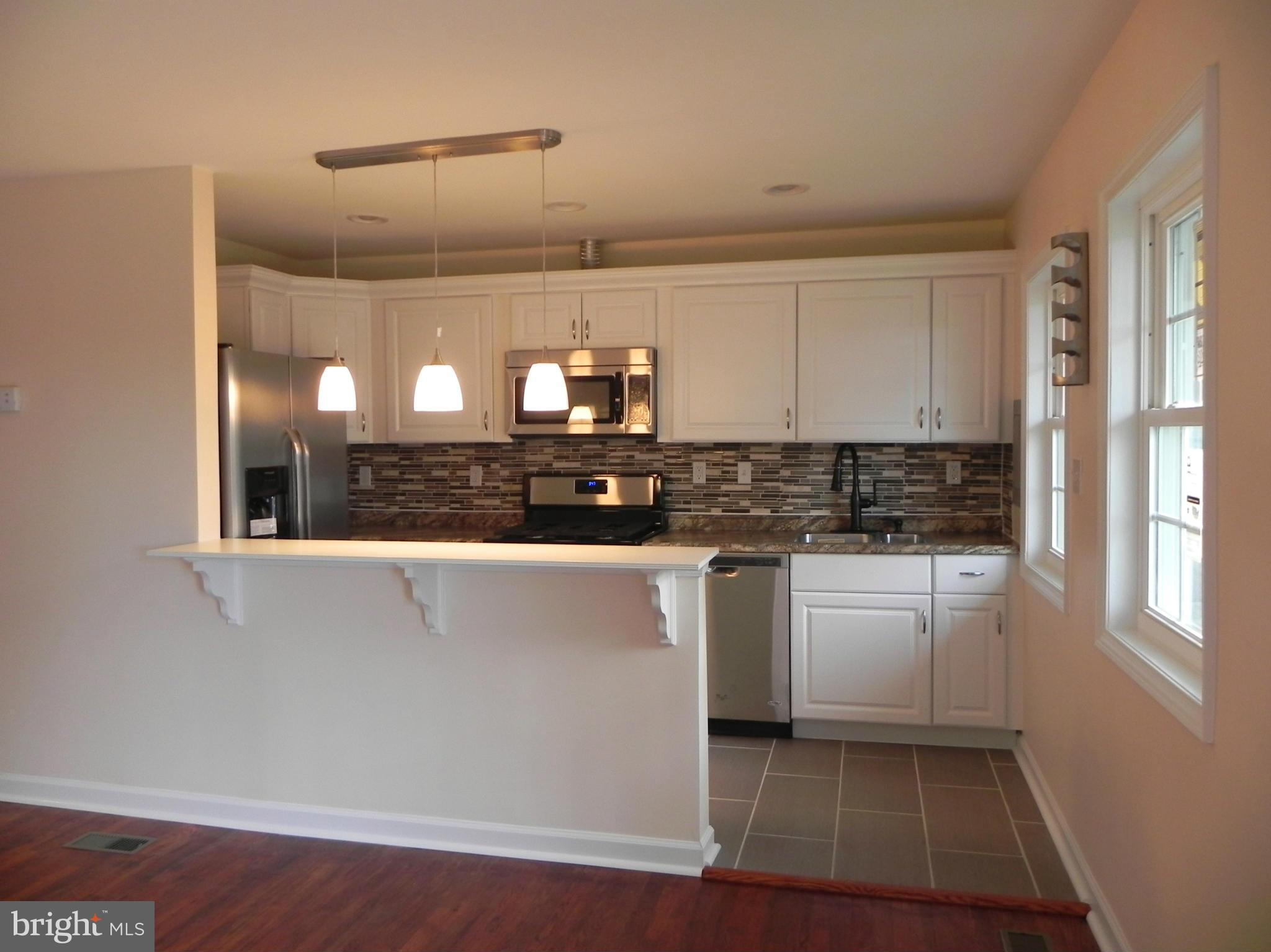 7851 Burnside Road Landover, MD 20785 - Photo 3 of 21 Interior (General)