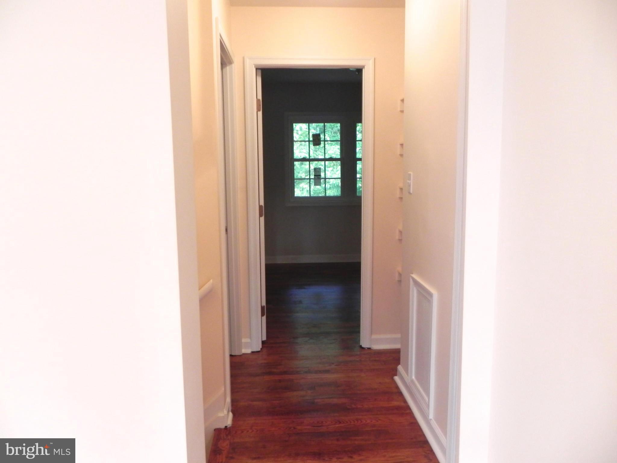 7851 Burnside Road Landover, MD 20785 - Photo 8 of 21 Interior (General)