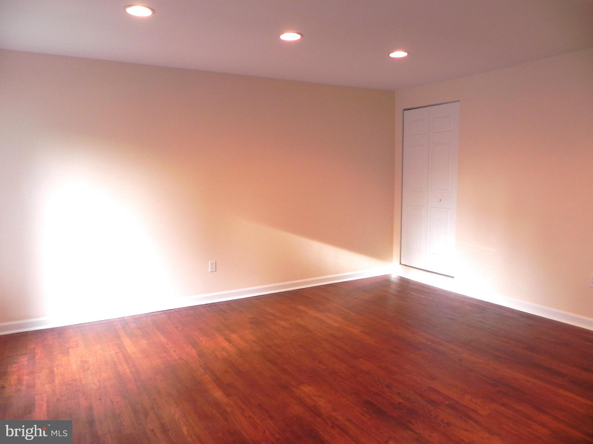 7851 Burnside Road Landover, MD 20785 - Photo 9 of 21 Interior (General)