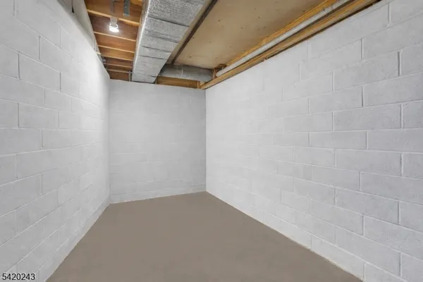 $315,000 | 29 Cambridge East, Oxford, NJ 07863