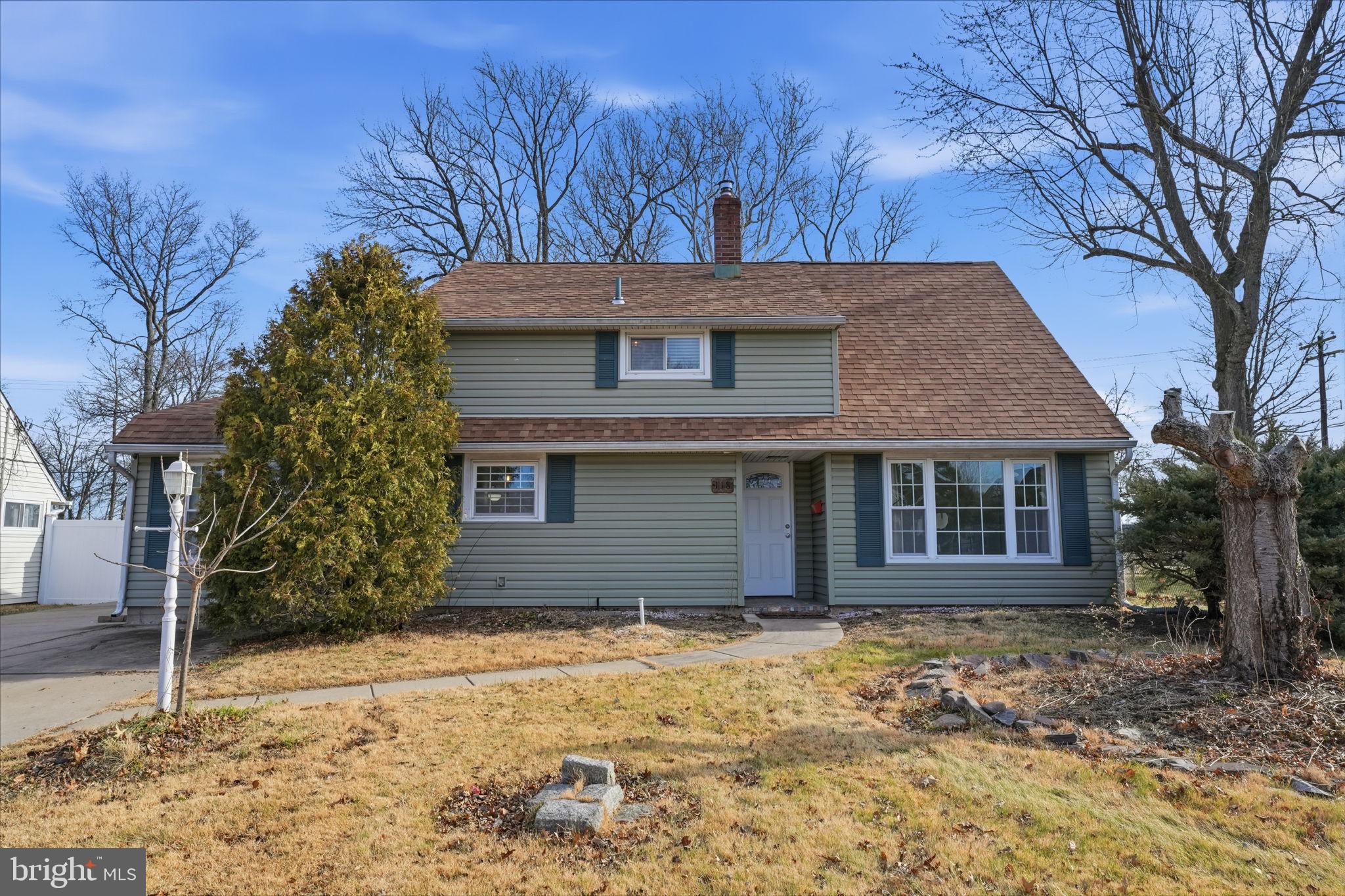118 Wildflower Road Levittown, PA 19057 - Photo 1 of 35 Gallery Image 1