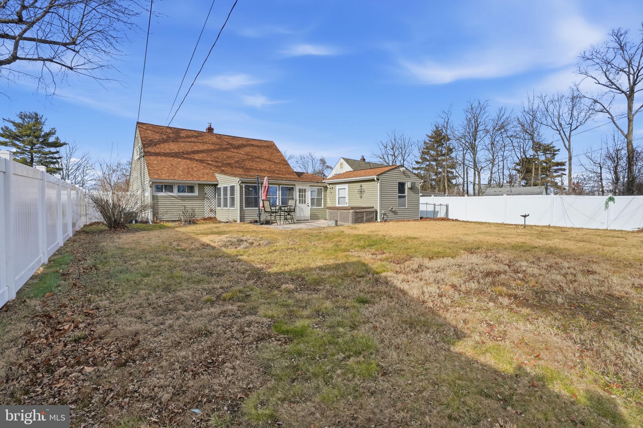 118 Wildflower Road Levittown, PA 19057 - Photo 11 of 35 Gallery Image 11
