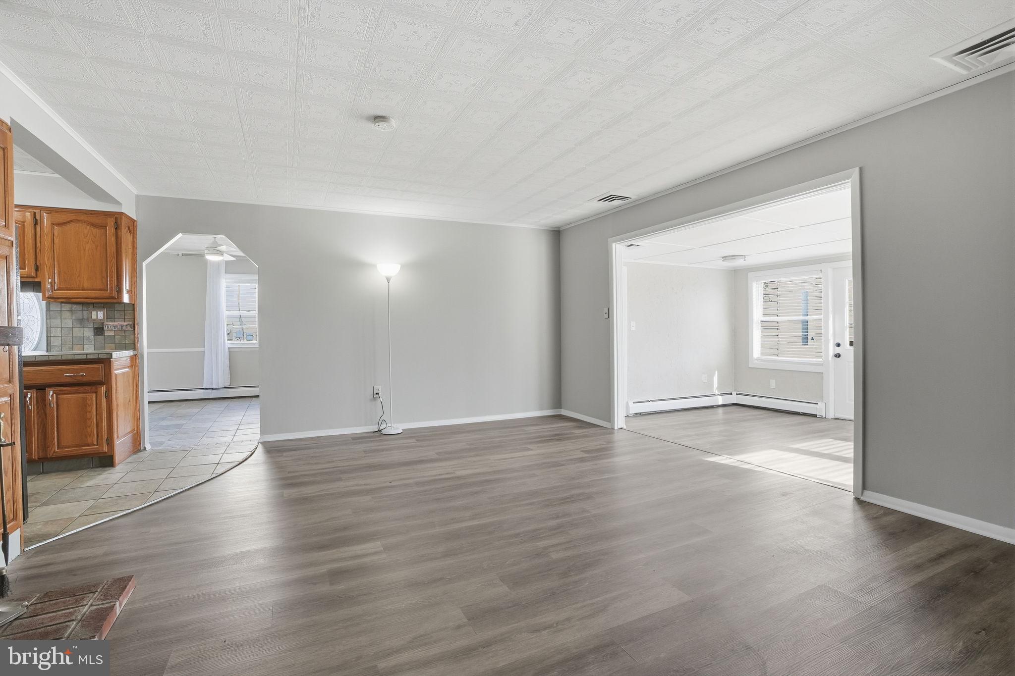 118 Wildflower Road Levittown, PA 19057 - Photo 18 of 35 Gallery Image 18