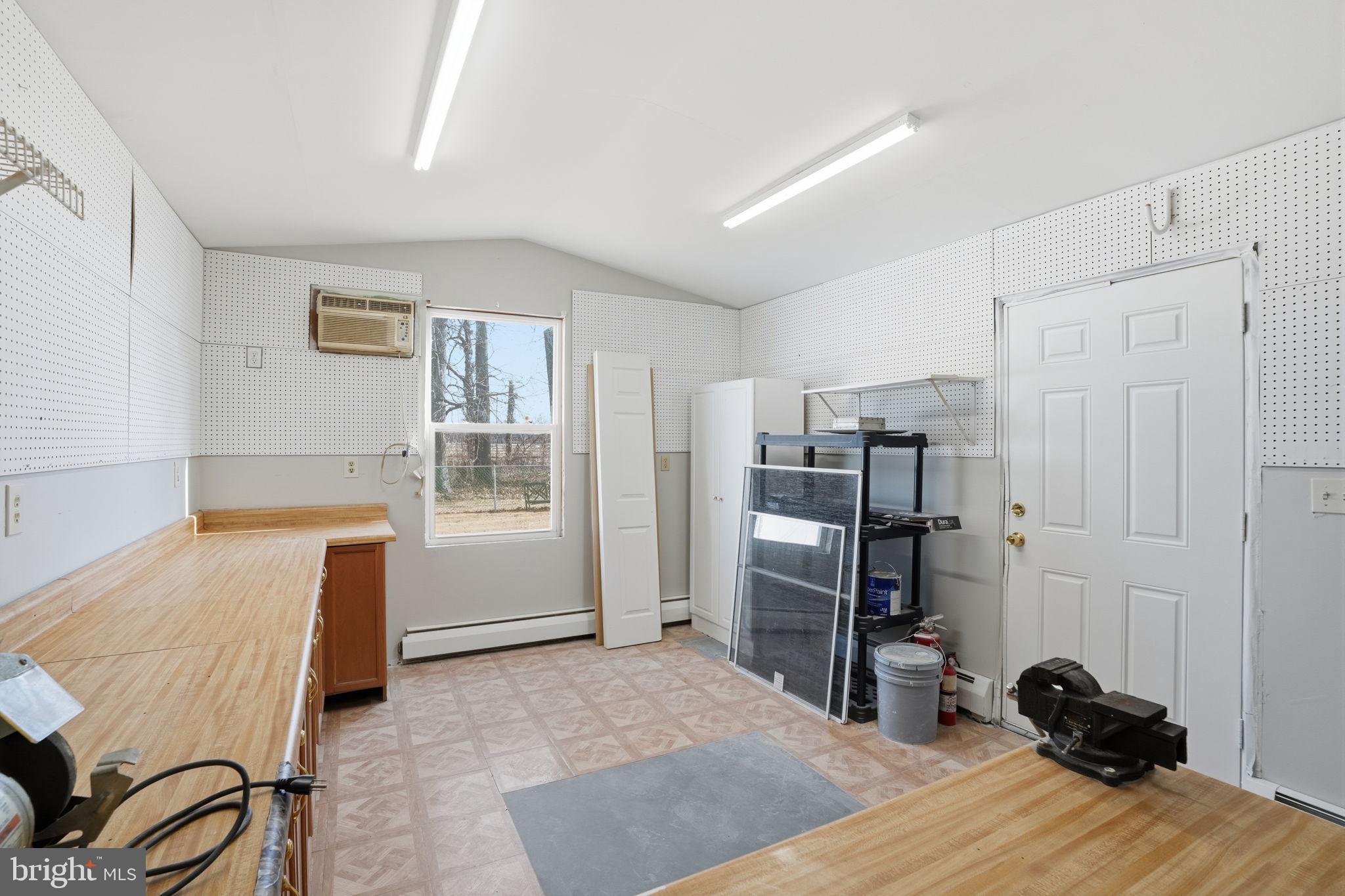 118 Wildflower Road Levittown, PA 19057 - Photo 25 of 35 Gallery Image 25