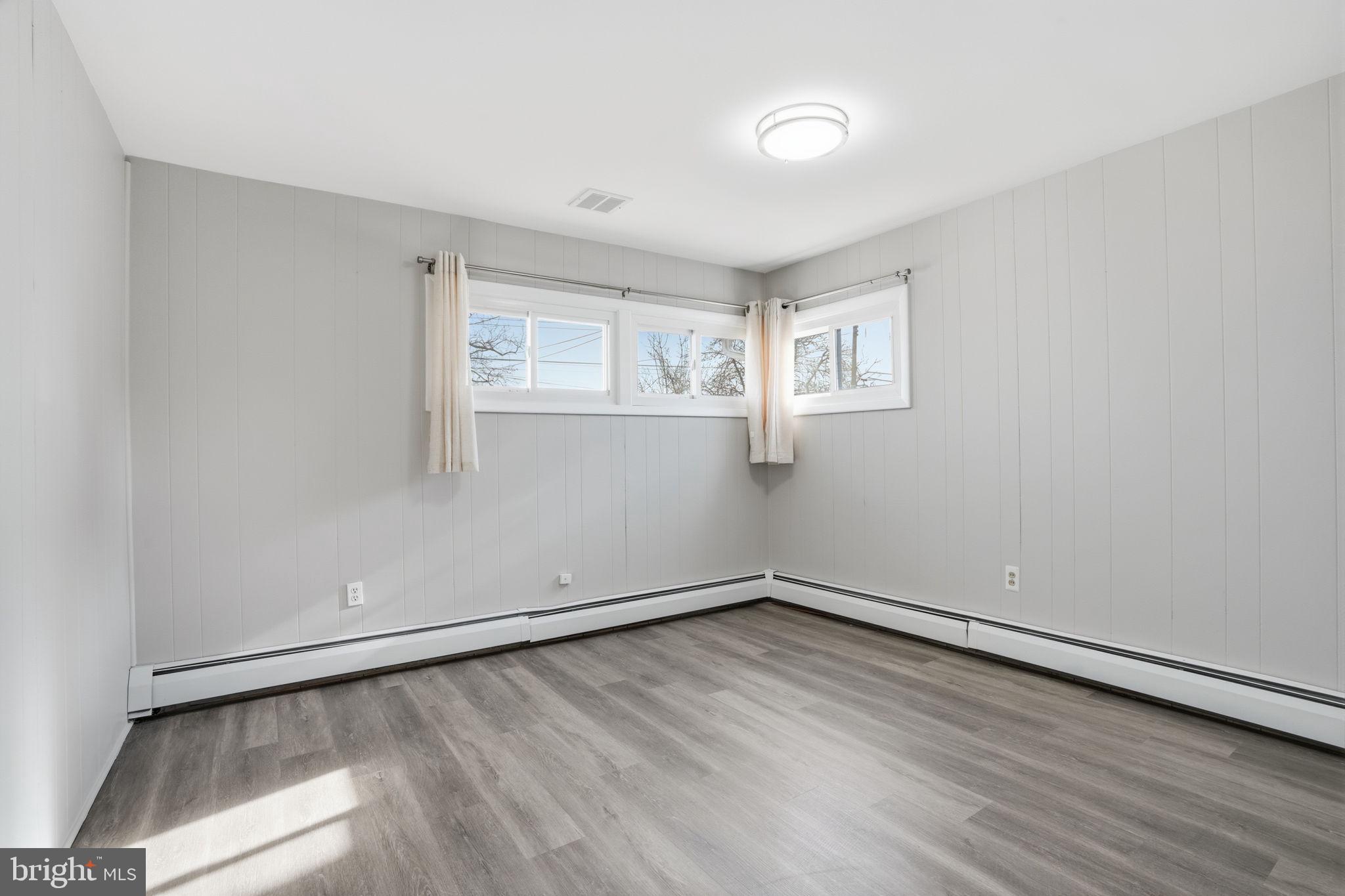 118 Wildflower Road Levittown, PA 19057 - Photo 27 of 35 Gallery Image 27