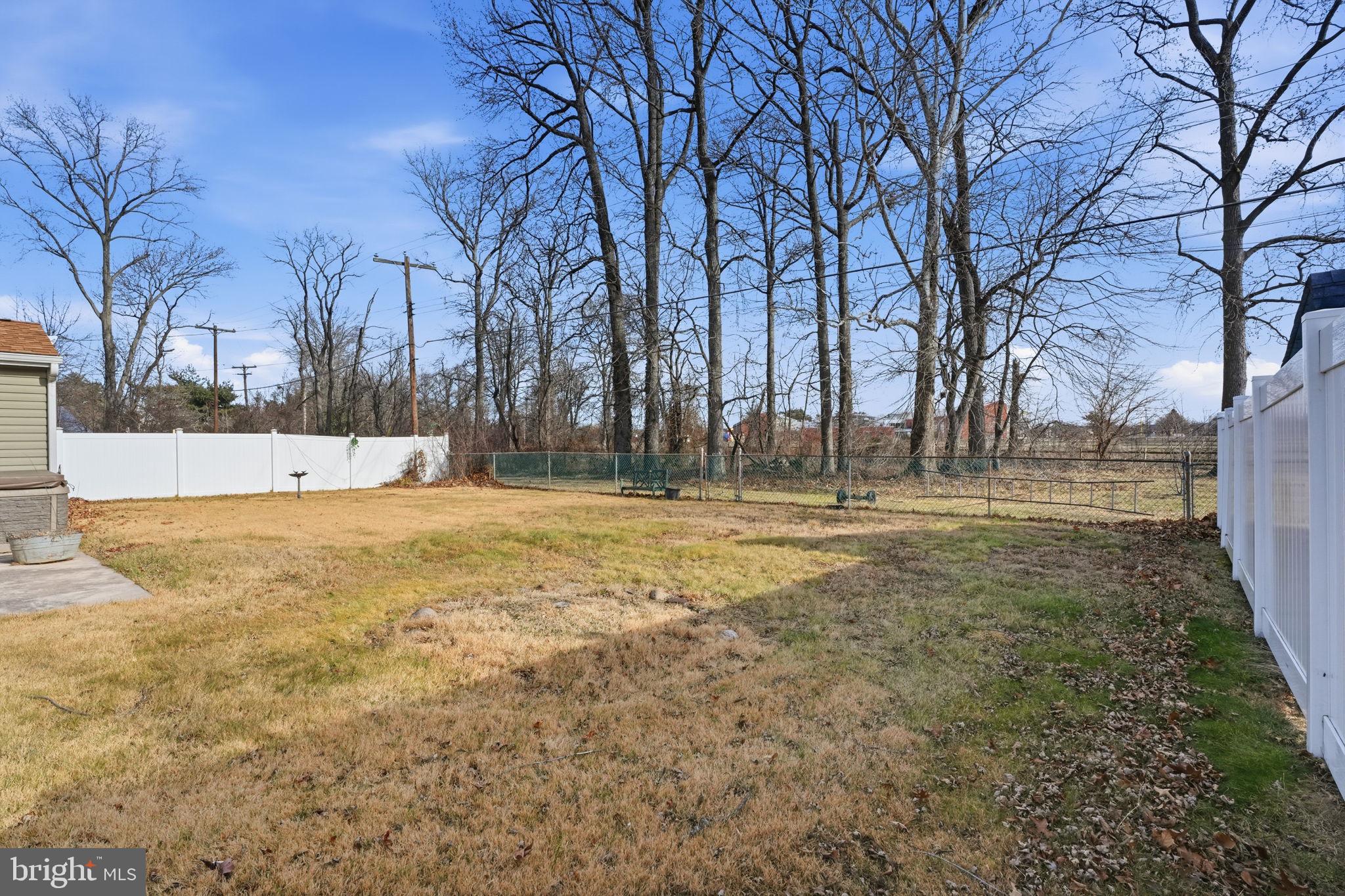 118 Wildflower Road Levittown, PA 19057 - Photo 4 of 35 Gallery Image 4