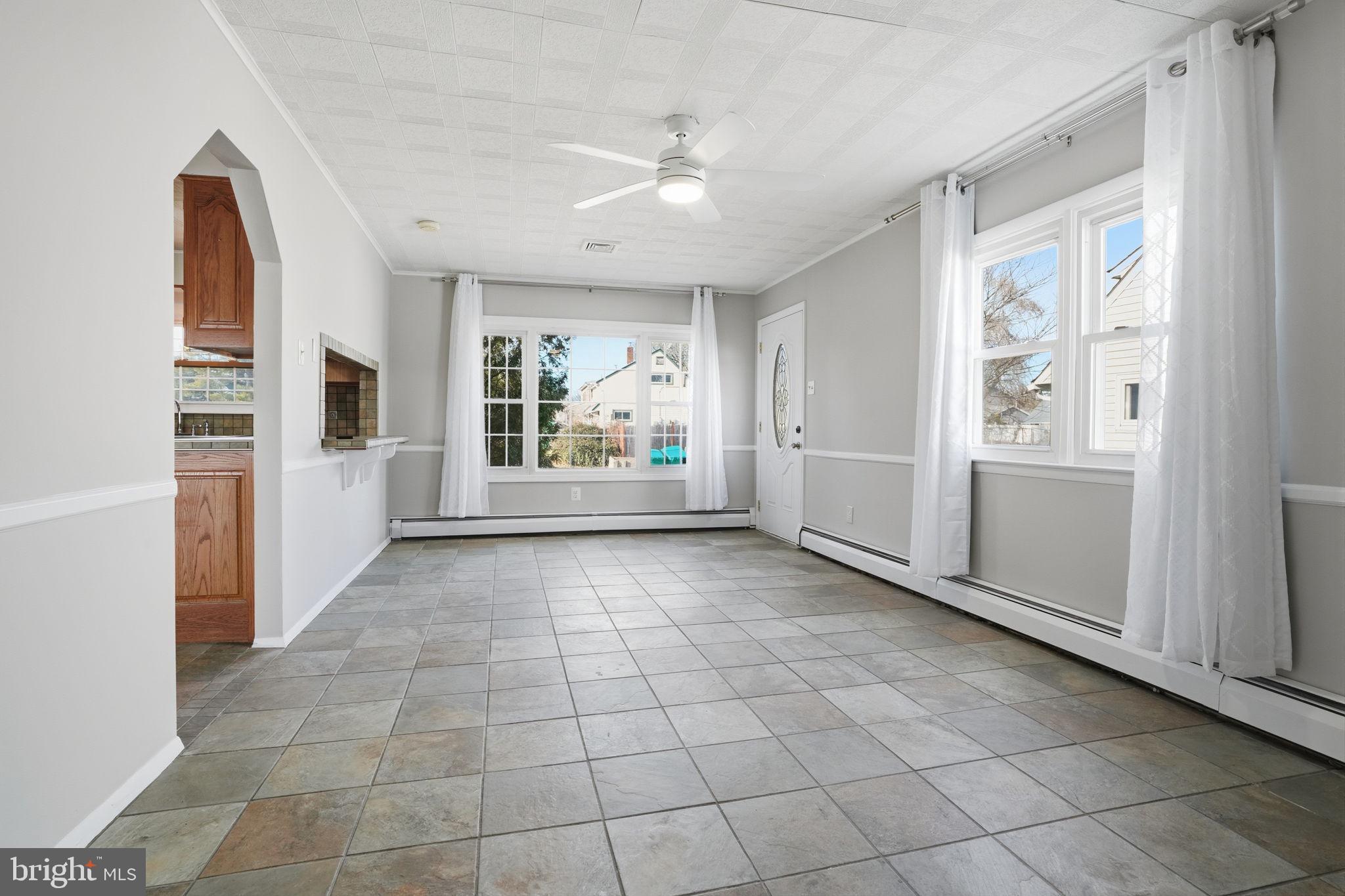 118 Wildflower Road Levittown, PA 19057 - Photo 7 of 35 Gallery Image 7