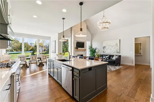 $999,900 | 10303 West 151st Terrace, Overland Park, KS 66221
