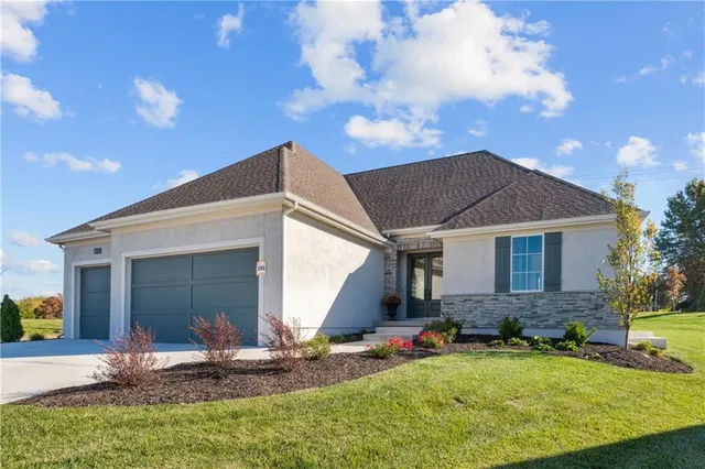$999,900 | 10303 West 151st Terrace, Overland Park, KS 66221