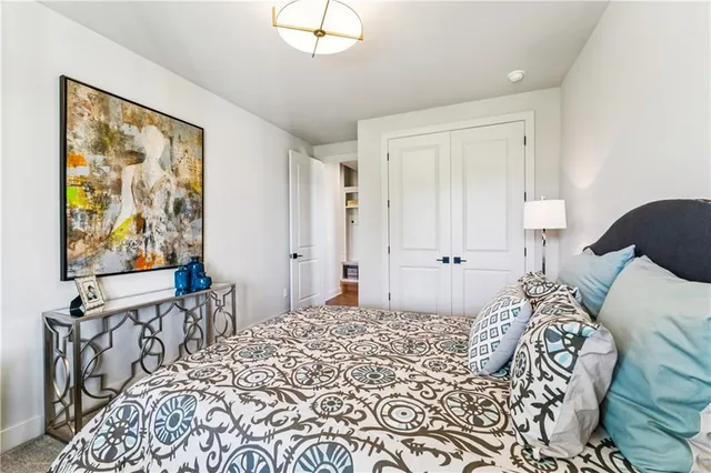 $999,900 | 10303 West 151st Terrace, Overland Park, KS 66221