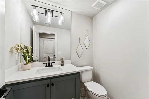 $999,900 | 10303 West 151st Terrace, Overland Park, KS 66221