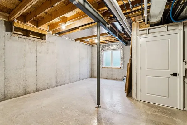 $999,900 | 10303 West 151st Terrace, Overland Park, KS 66221