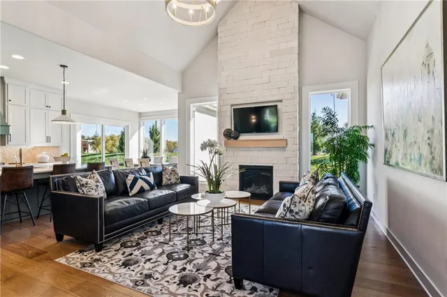 $999,900 | 10303 West 151st Terrace, Overland Park, KS 66221