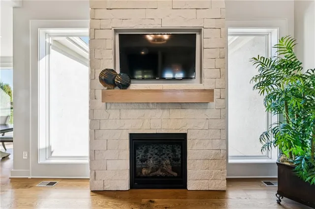 $999,900 | 10303 West 151st Terrace, Overland Park, KS 66221