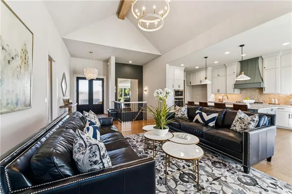 $999,900 | 10303 West 151st Terrace, Overland Park, KS 66221