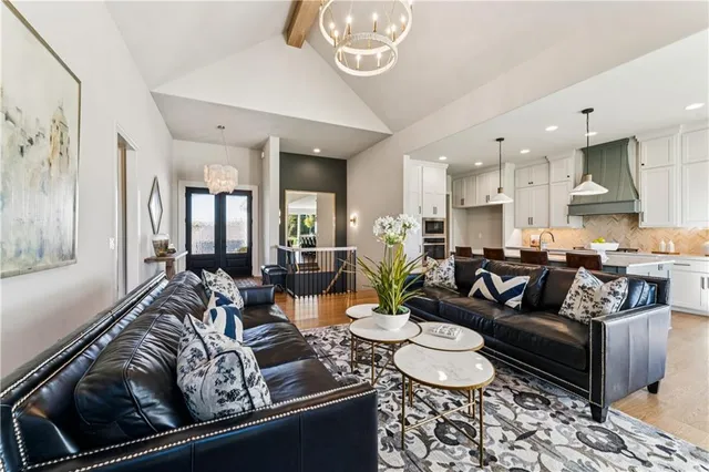 $999,900 | 10303 West 151st Terrace, Overland Park, KS 66221