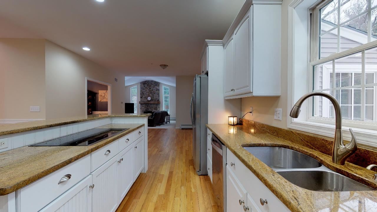 140 Crawford Road Chester, NH 03036 - Photo 5 of 35