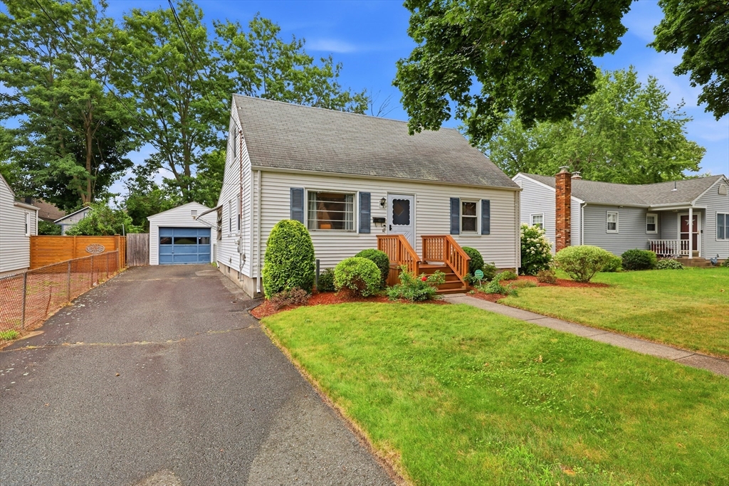 57 Arthur Street Springfield, MA 01104 - Photo 3 of 29