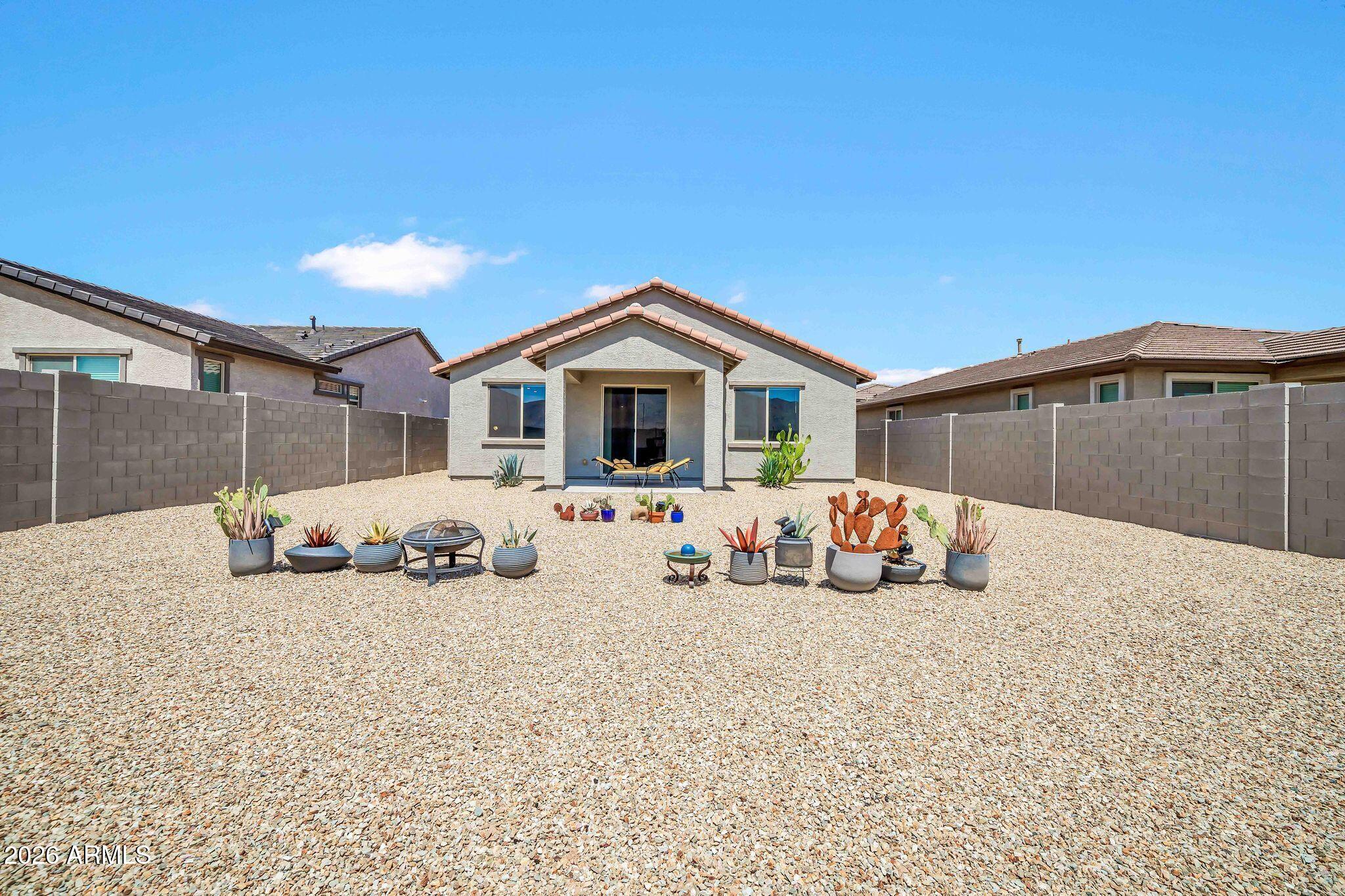 22333 West Burnett Road Surprise, AZ 85387 - Photo 29 of 44 22333 W Burnett Rd-41