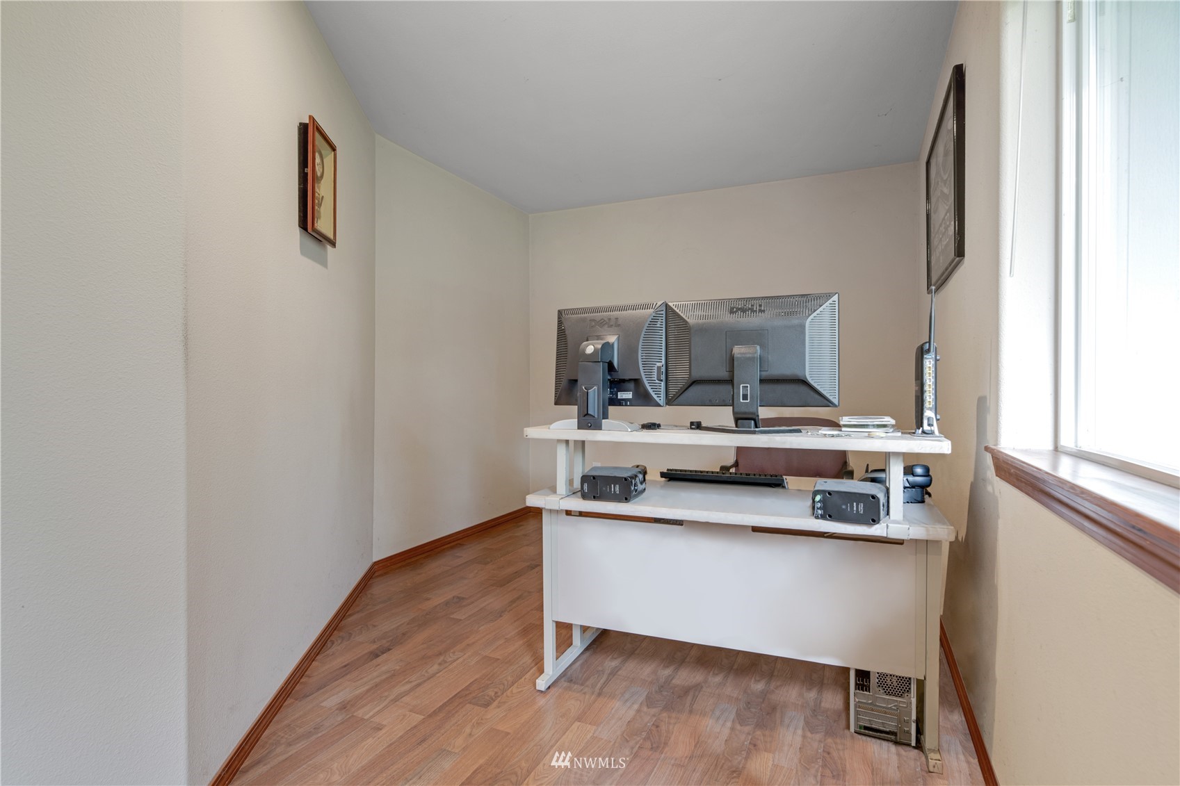 15 73rd Street Southwest Everett, WA 98203 - Photo 36 of 37 a view of kitchen with wooden floor