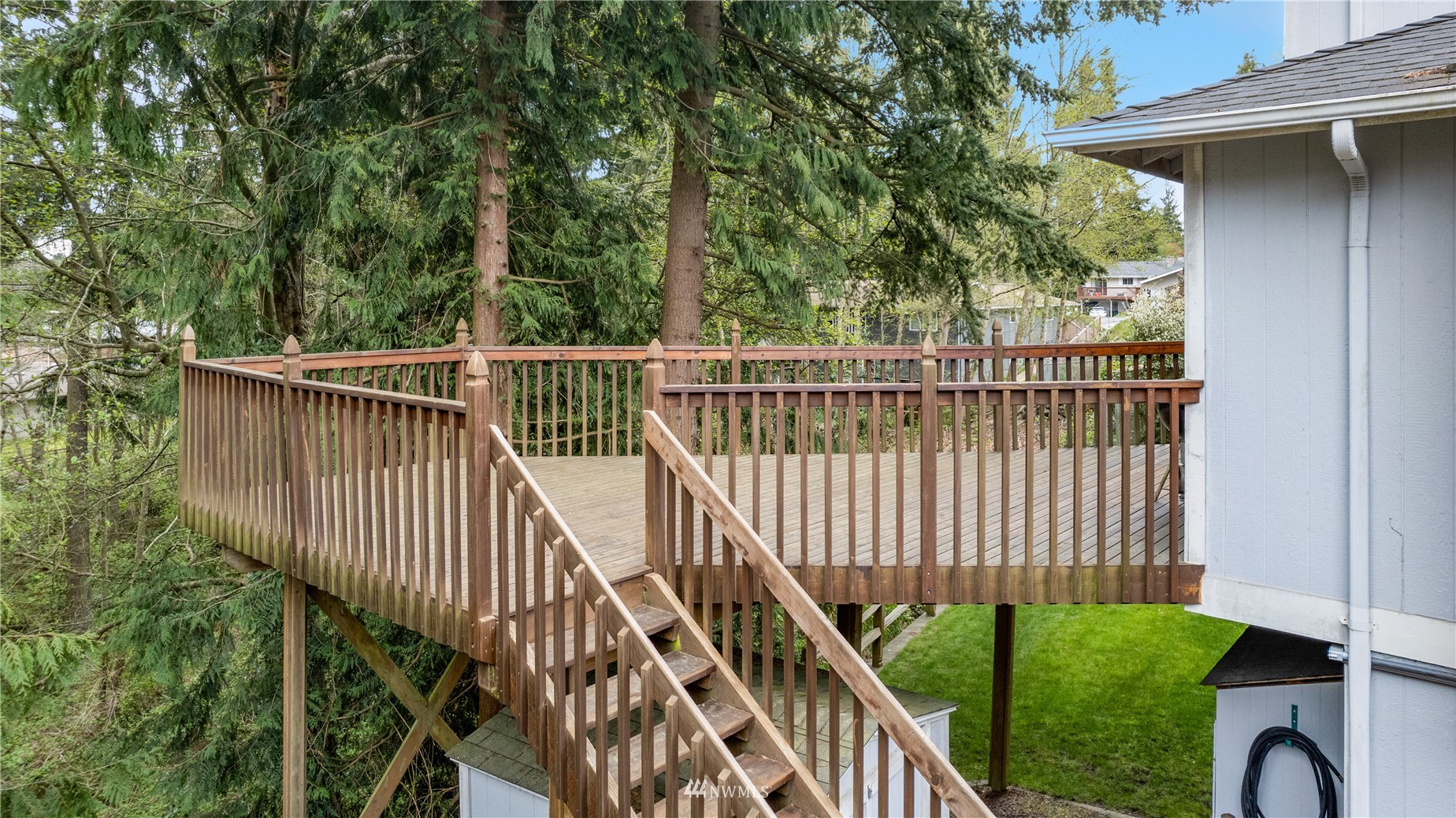 15 73rd Street Southwest Everett, WA 98203 - Photo 7 of 37 a view of a balcony with wooden floor