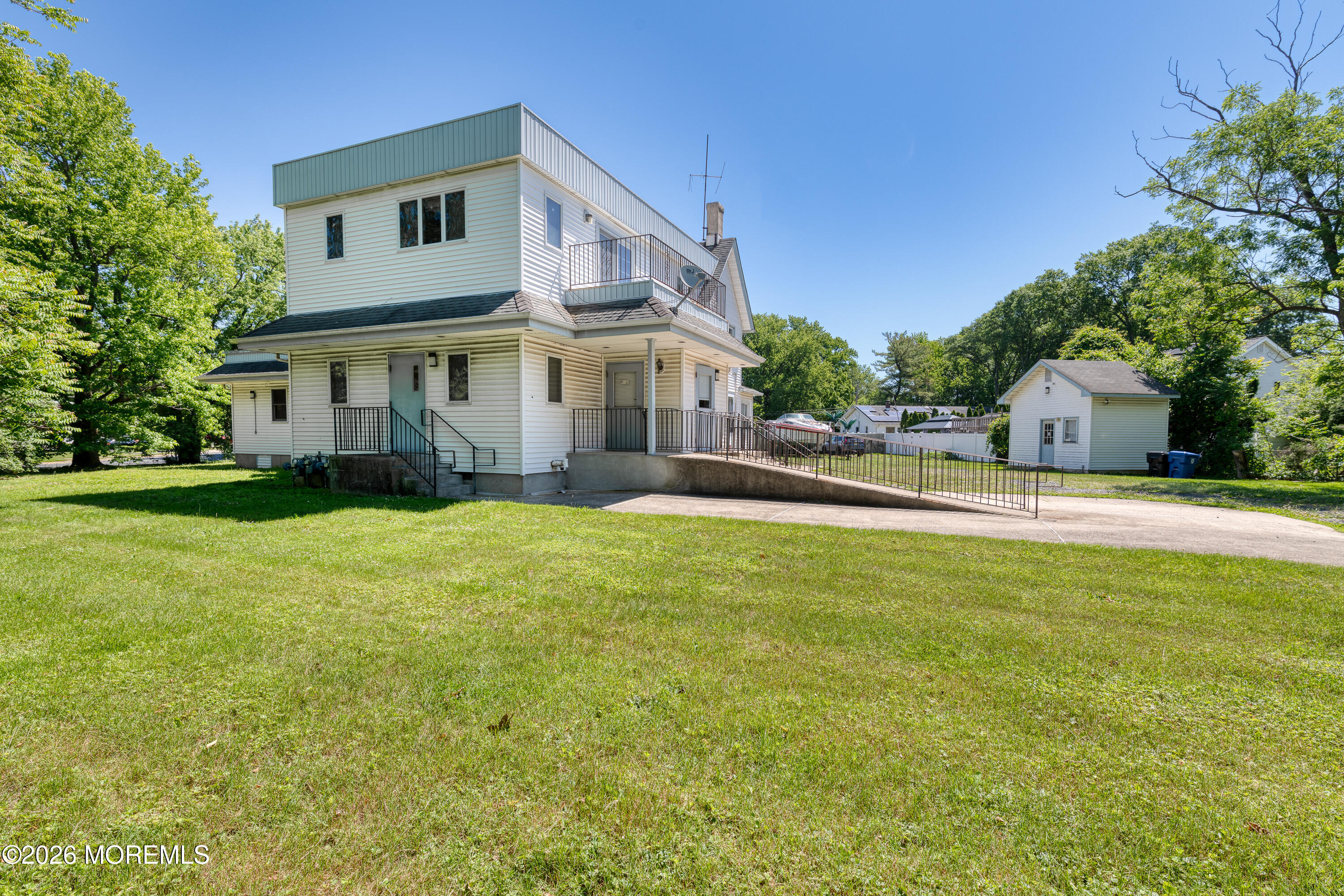 795 Harmony Road Middletown, NJ 07748 - Photo 4 of 49 untitled-5