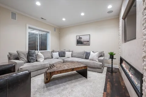 $2,299,000 | 1148 Isabella Street, Wilmette, IL 60091