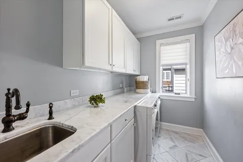 $2,299,000 | 1148 Isabella Street, Wilmette, IL 60091