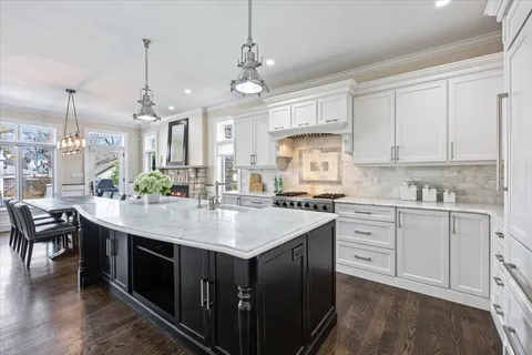 $2,299,000 | 1148 Isabella Street, Wilmette, IL 60091