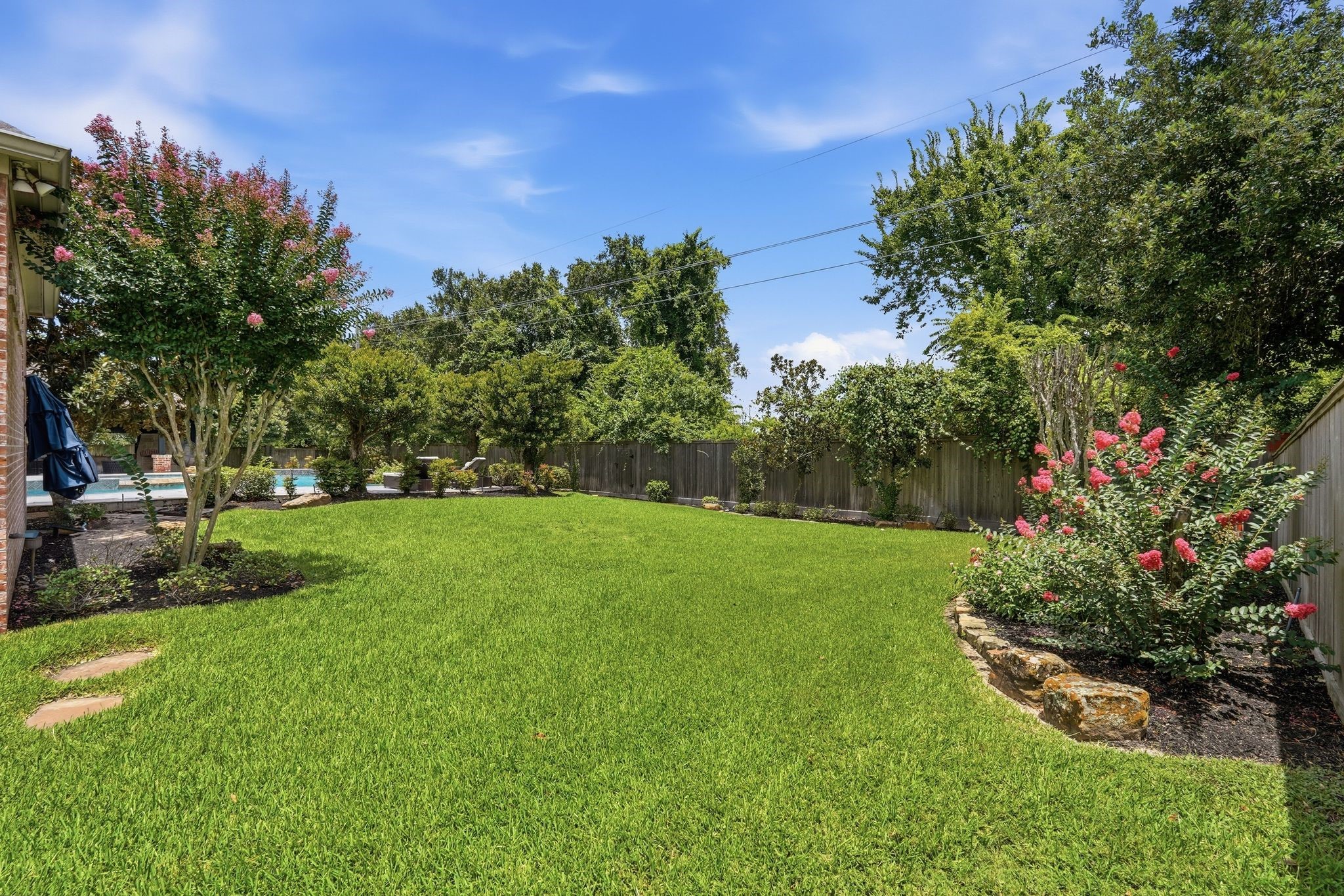 38 Highclere Park Drive Spring, TX 77379 - Photo 41 of 43 Plenty of yard for your imagination!