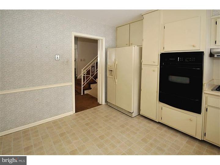 518 Pinetree Road Jenkintown, PA 19046 - Photo 5 of 19 Kitchen