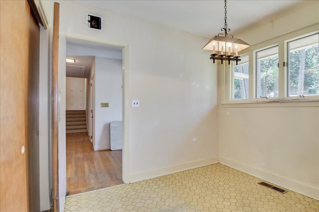 3023 Fox Spring Road Augusta, GA 30909 - Photo 8 of 33