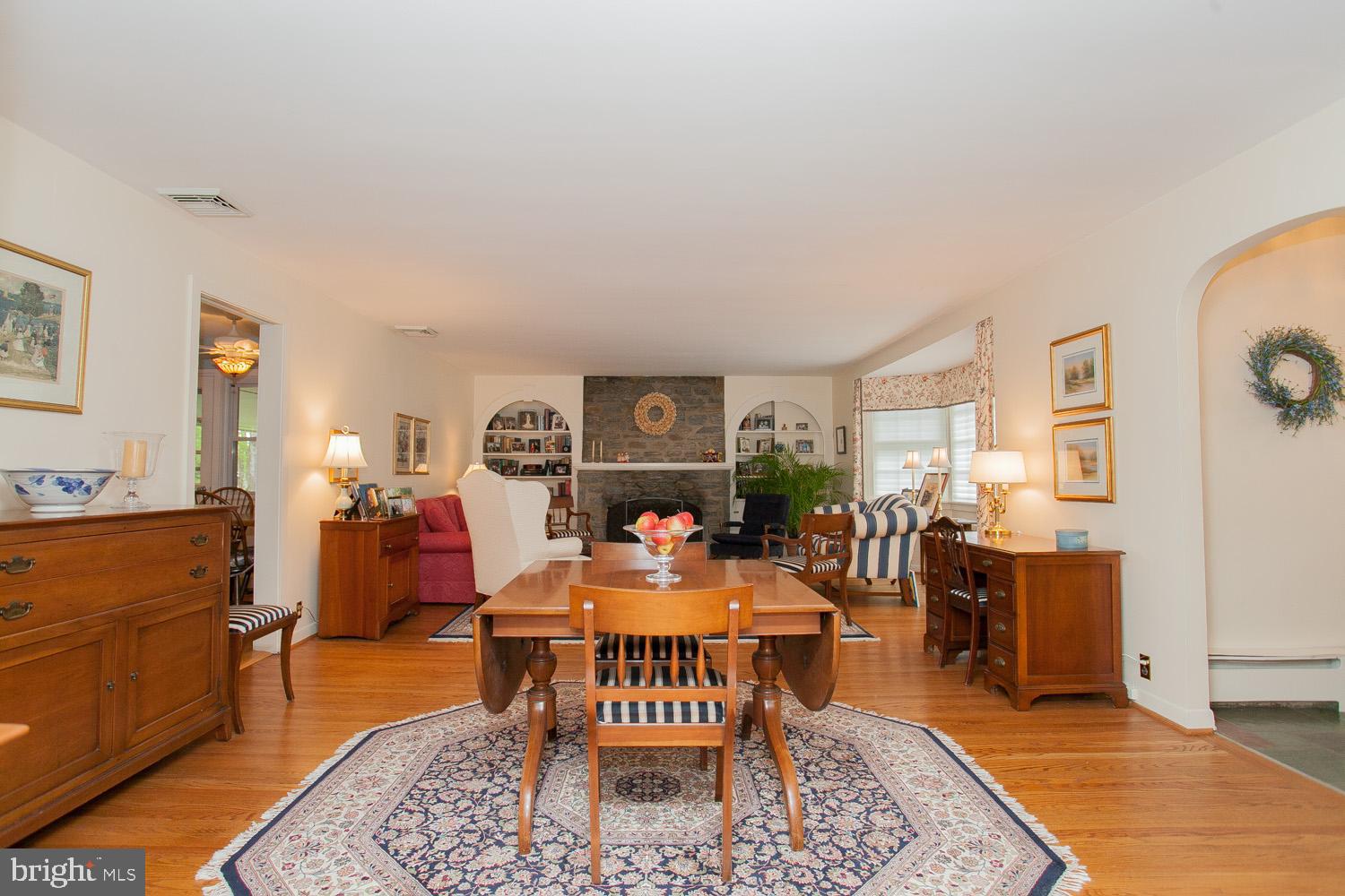 1436 Huntingdon Road Abington, PA 19001 - Photo 4 of 20