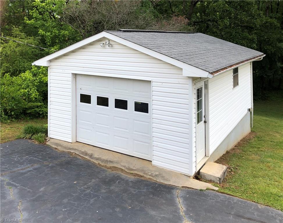 176 Hawthorne Road Mocksville, NC 27028 - Photo 3 of 30 Gallery Image 3