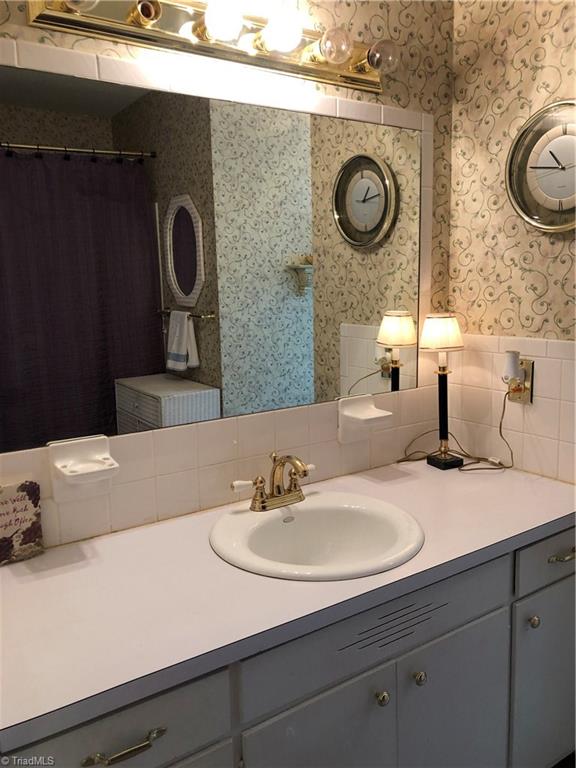 176 Hawthorne Road Mocksville, NC 27028 - Photo 21 of 30 Gallery Image 21