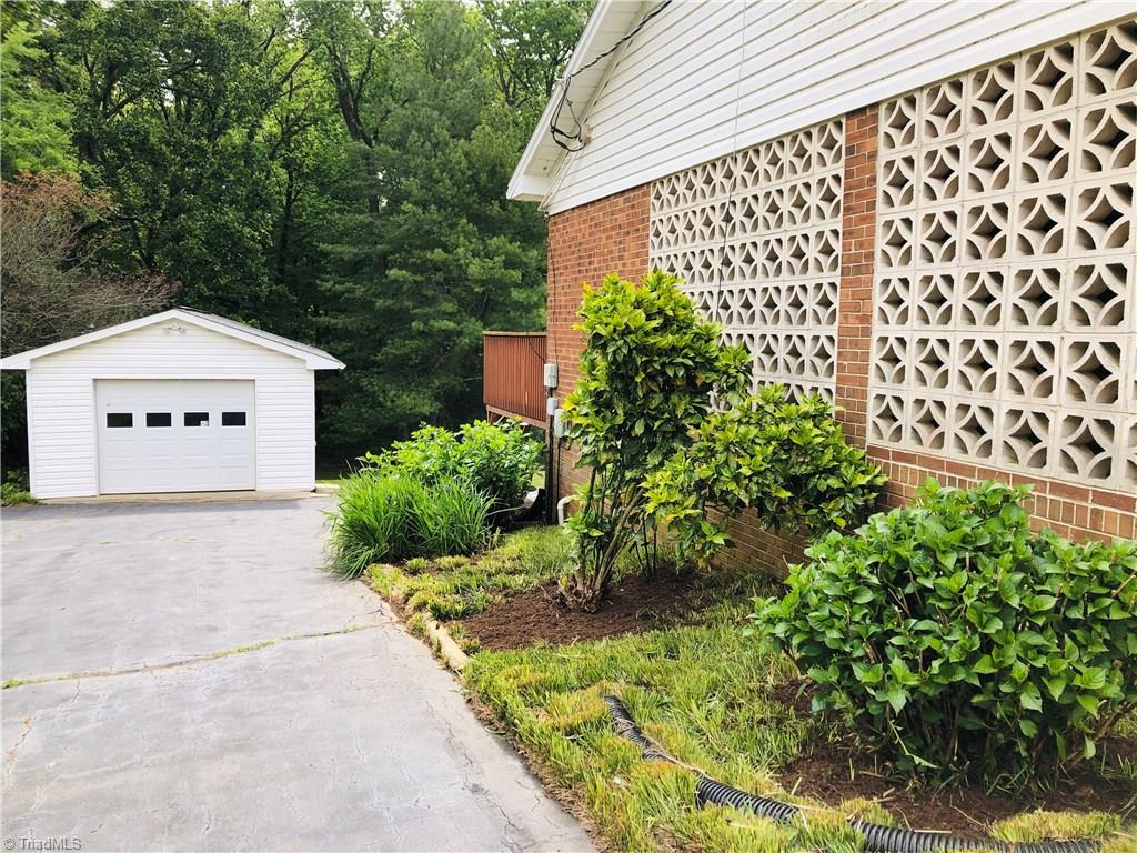 176 Hawthorne Road Mocksville, NC 27028 - Photo 7 of 30 Gallery Image 7