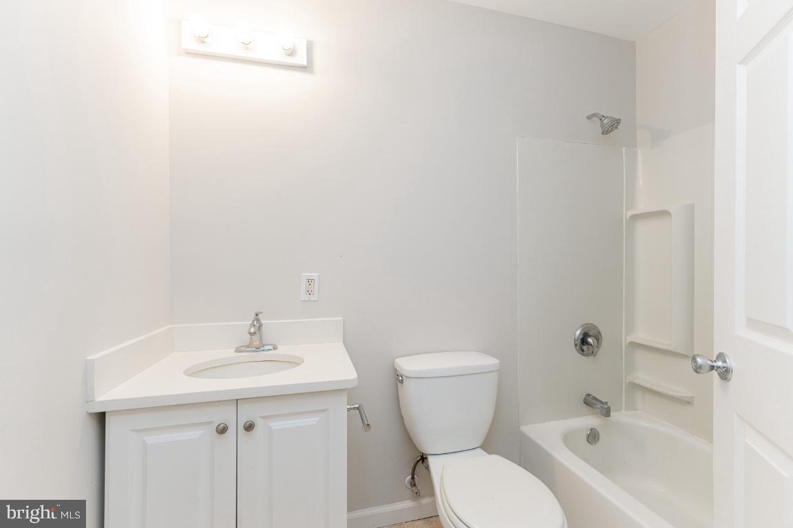 2442 Southgate Square Reston, VA 20191 - Photo 16 of 23