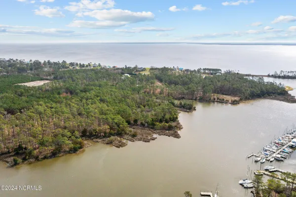 $595,000 | 604 Shorey Road, Oriental, NC 28571