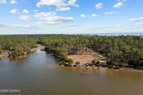 $595,000 | 604 Shorey Road, Oriental, NC 28571