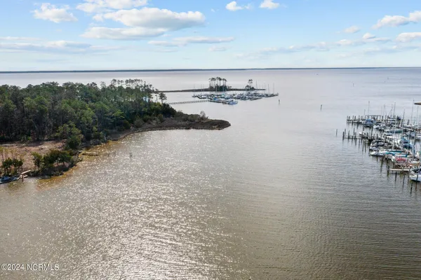 $595,000 | 604 Shorey Road, Oriental, NC 28571