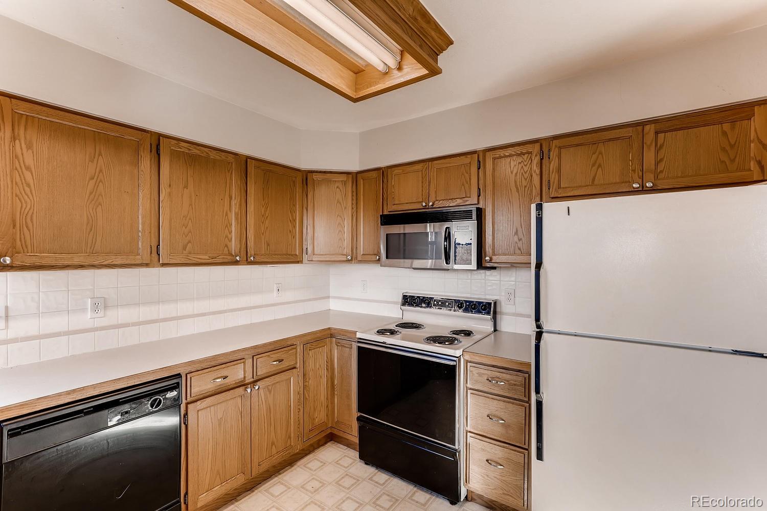621 Wade Road Longmont, CO 80503 - Photo 8 of 28