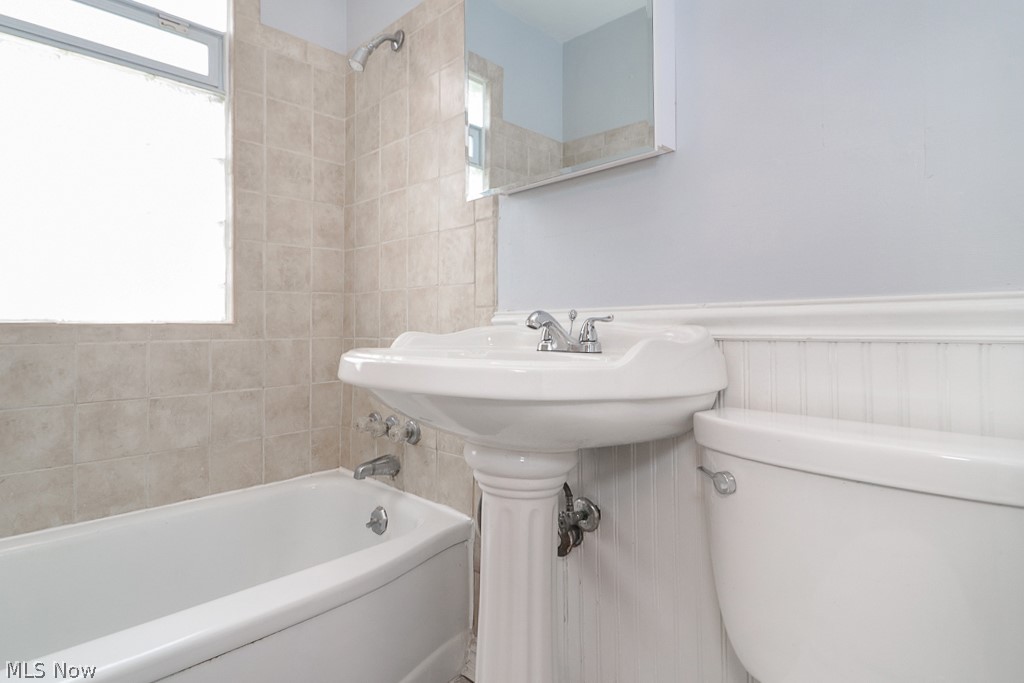 13727 Granger Road Cleveland, OH 44125 - Photo 7 of 35