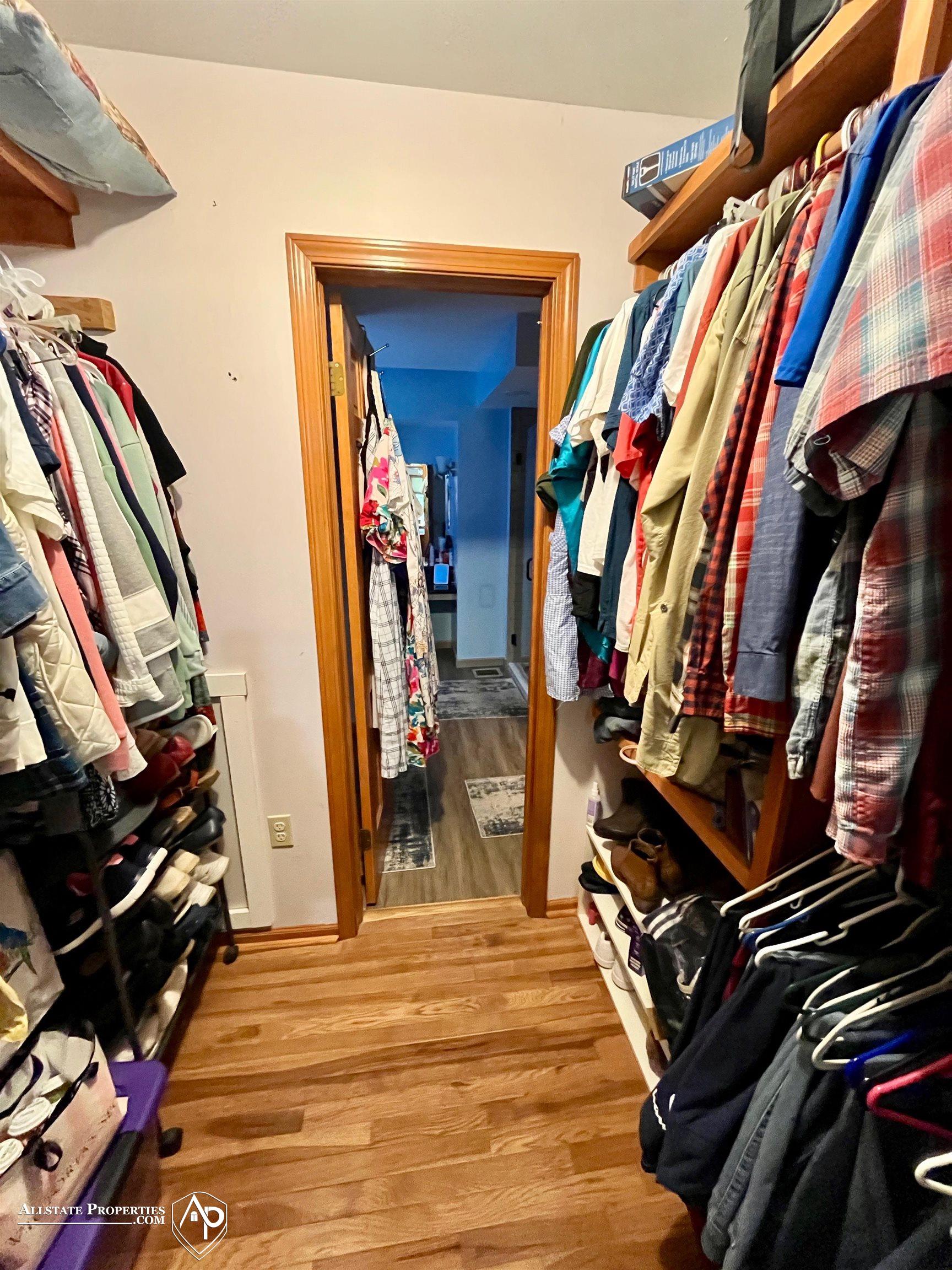 5169 North Oak Road Davison, MI 48423 - Photo 29 of 54 50151955-d14ec8c3-52b0-49bf-834b-812e51890b7a.JPG