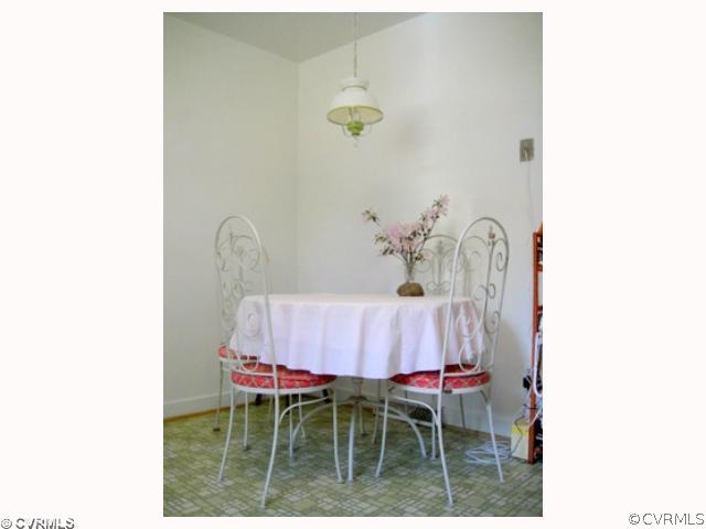 Breakfast Nook - Eat-in Kitchen.