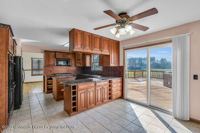 11 Charleston Spring Road Millstone Township, NJ 08510 - Photo 16 of 49 Eat-in Kitchen
